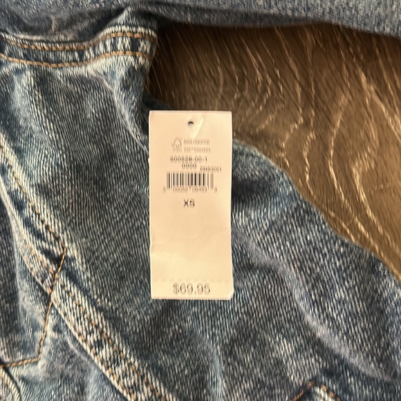 NWT GAP Denim Jacket - Picture 3 of 5